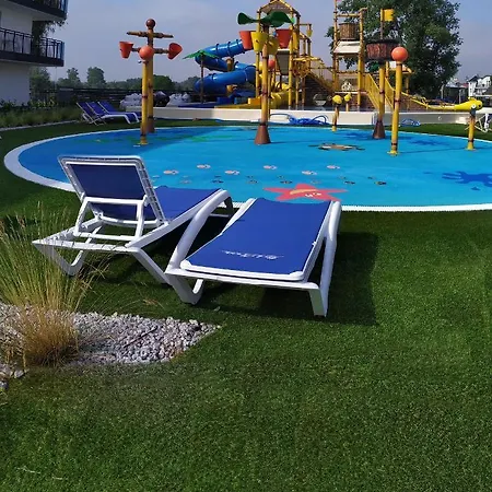 アパート Bel Mare Patio And Garden C108