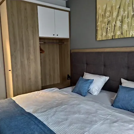 Bel Mare Patio And Garden C108 アパート