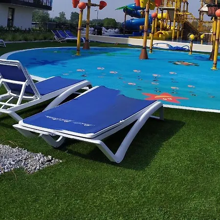 Bel Mare Patio And Garden C108 アパート