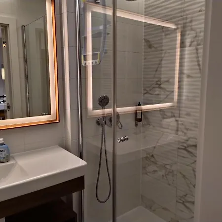 アパート Bel Mare Patio And Garden C108 ミエンジズドロイェ